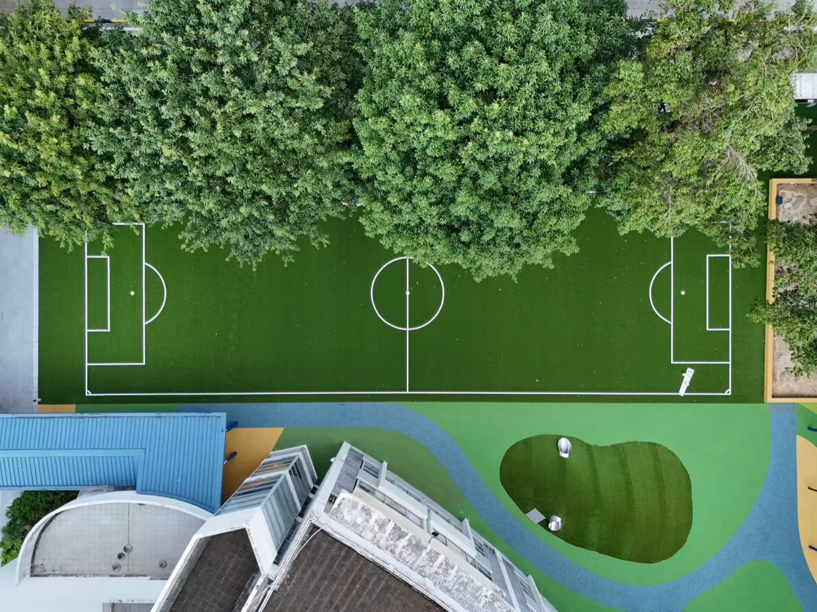 EPDM surfacing under play equipment