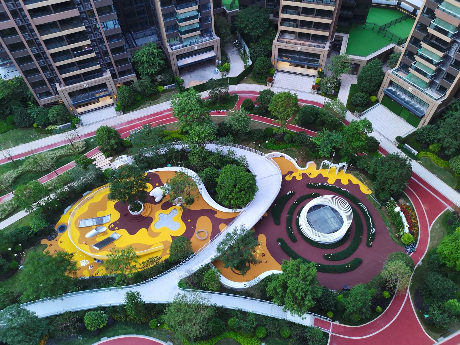 Residential rooftop play area
