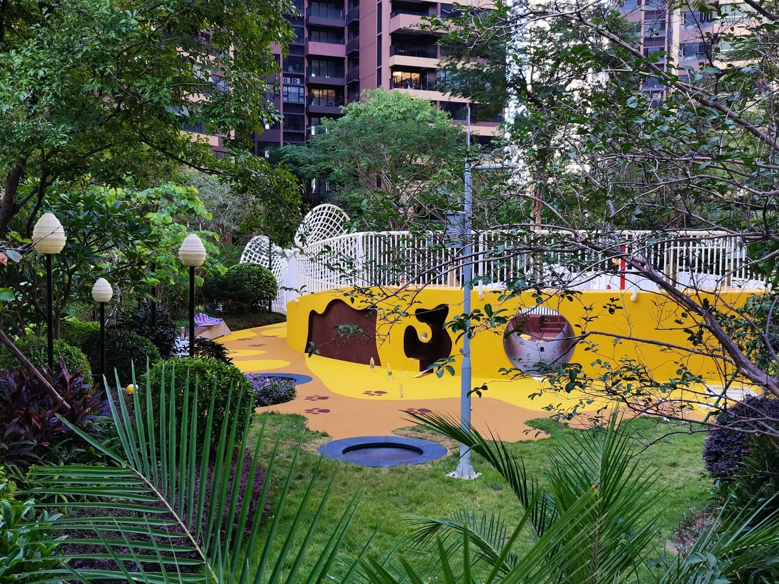 Large sky garden playground
